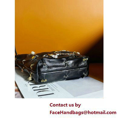 Chanel Shiny Lambskin, Bijoux Charms  &  Gold-Tone Metal CHANEL 22 Mini Handbag AS3980 Black